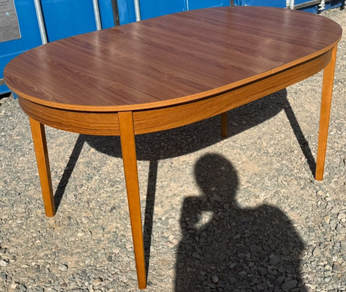 Oval extending dining table - oval,
