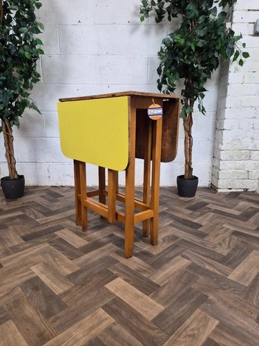 Vintage 1950 yellow formica - vintage,