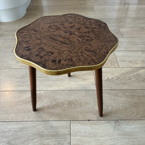 Retro coffee table wavy edge